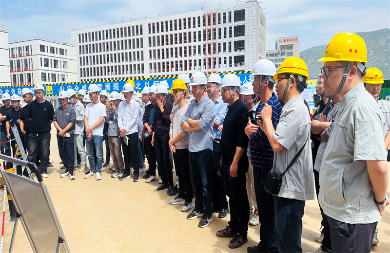 2025年4月17日，由莆田市涵江区住房和城乡建设局主办、尊凯实业三建承办的钢筋安装工程质量防控现场交流会在联东U谷·涵江海峡智造产业谷一期成功召开。